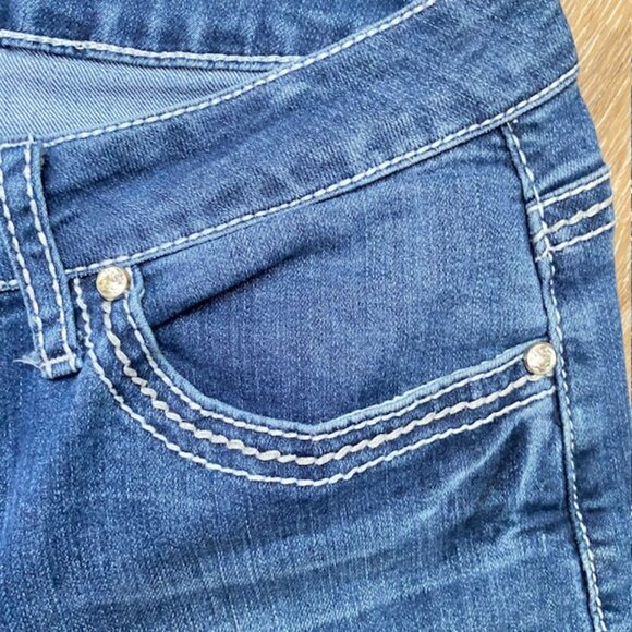 Earl Jeans Women's Midrise Cuffed Hem Capri Blue Denim Jeans Size 8, Waist 30 - Picture 6 of 11